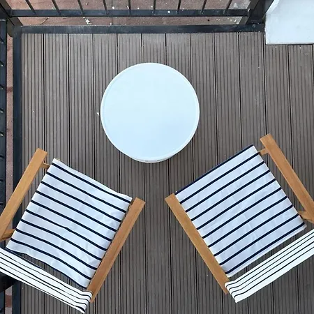 Venus Seaview 2br, Rooftop, Prime Location,