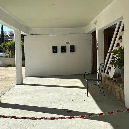 Venus Seaview 2br, Rooftop, Prime Location, דירה פאפוס