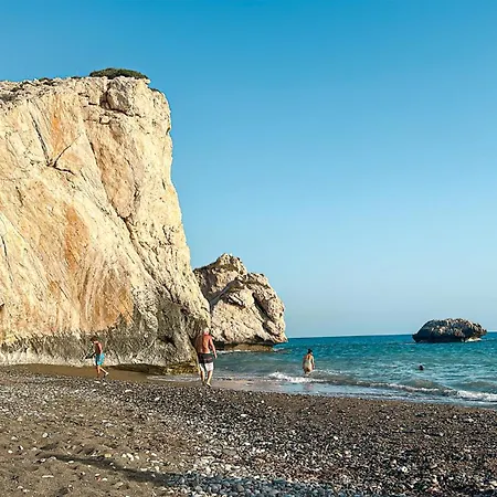 Venus Seaview 2b, Rooftop, Prime Location,