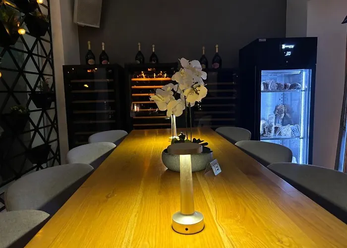 Venus Seaview 2b, Rooftop, Prime Location, アパート