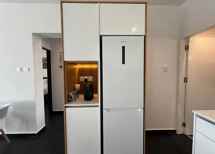 Venus Seaview 2b, Rooftop, Prime Location,