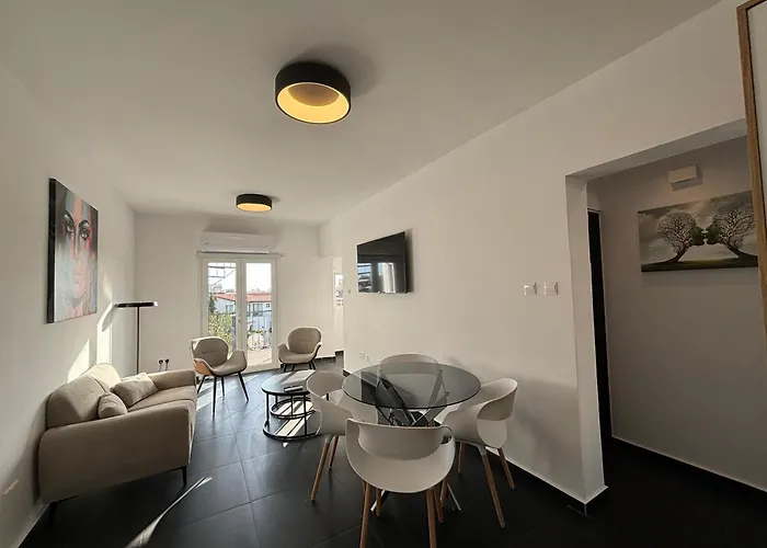 Venus Seaview 2b, Rooftop, Prime Location, アパート *