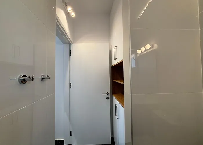 Venus Seaview 2b, Rooftop, Prime Location, * パ フォス