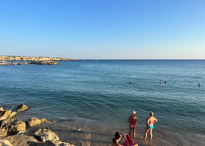 Venus Seaview 2b, Rooftop, Prime Location, アパート