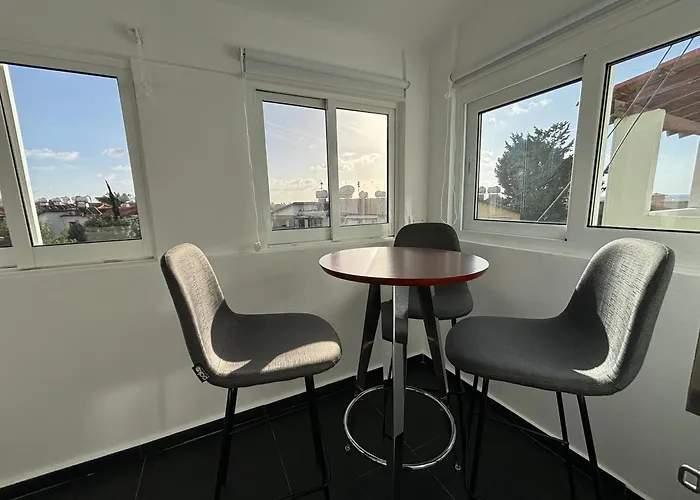 Venus Seaview 2b, Rooftop, Prime Location, パ フォス