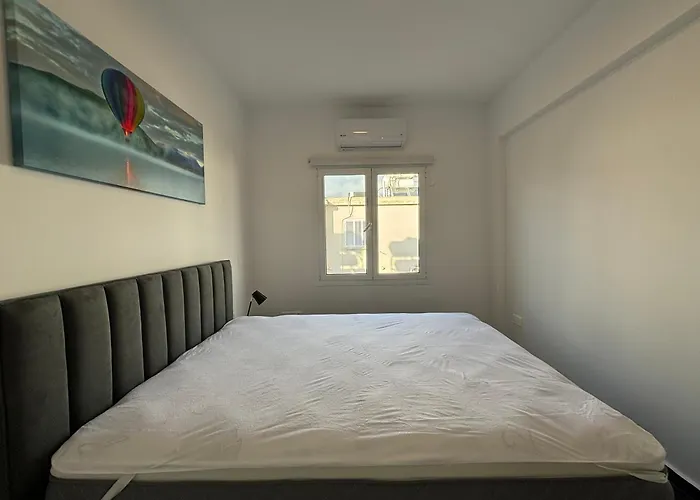 Venus Seaview 2b, Rooftop, Prime Location, *