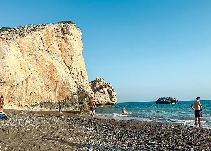 Venus Seaview 2b, Rooftop, Prime Location,