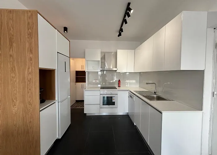 Venus Seaview 2b, Rooftop, Prime Location, * パ フォス