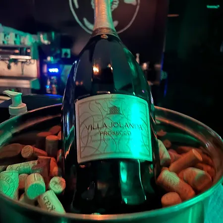 Venus Seaview 2b, Rooftop, Prime Location, Apartamento