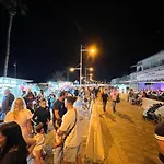 Venus Seaview 2b, Rooftop, Prime Location,