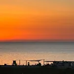 Venus Seaview 2b, Rooftop, Prime Location, شقة *